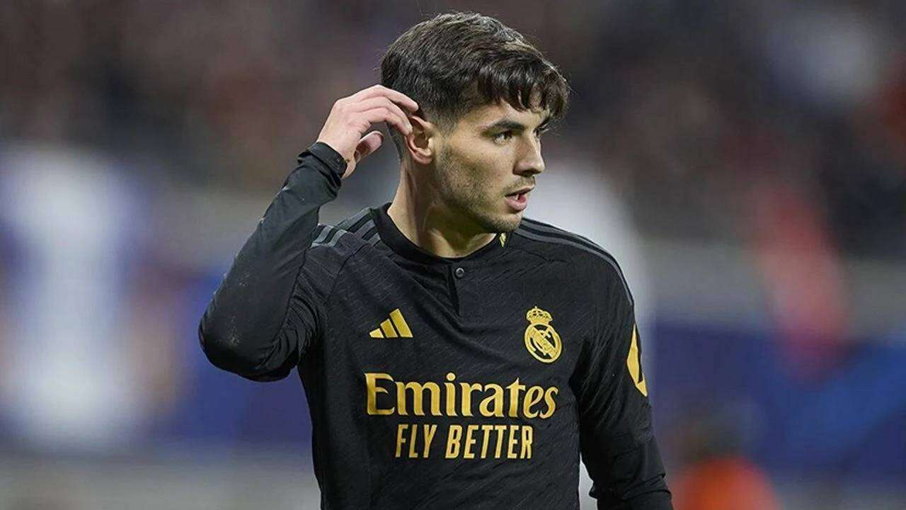 Fenerbahçe'de Aziz Yıldırım hiç düşünmeden 50 milyon euroyu masaya koydu: 7 maçta 2 asist 8 gol attı! 5